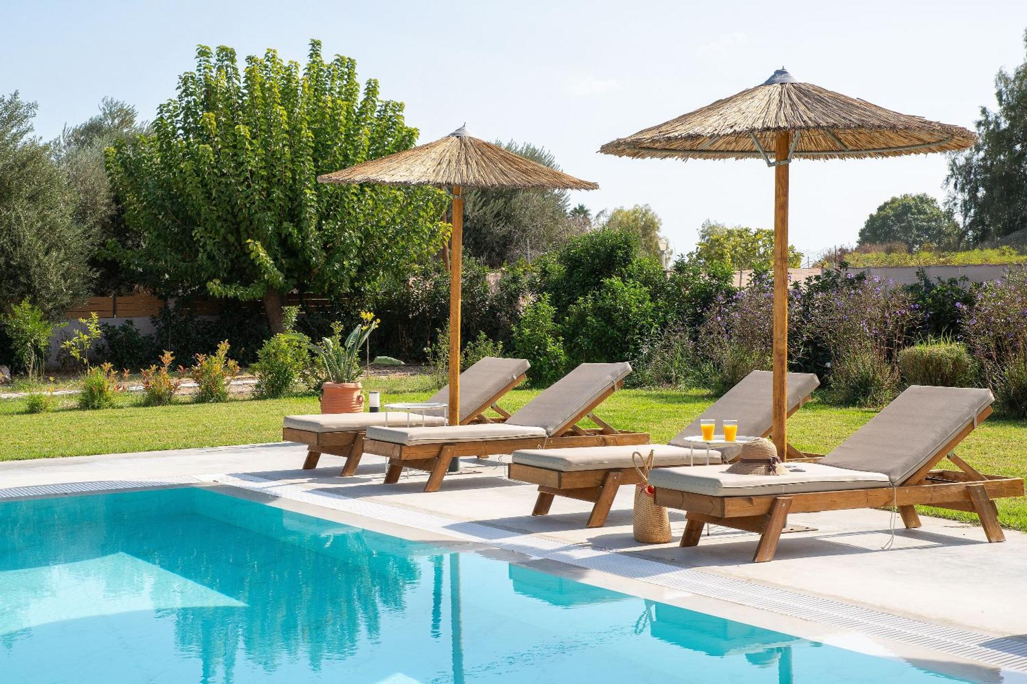 Ethria Pool Villa With Heated Jacuzzi Афанту Екстериор снимка