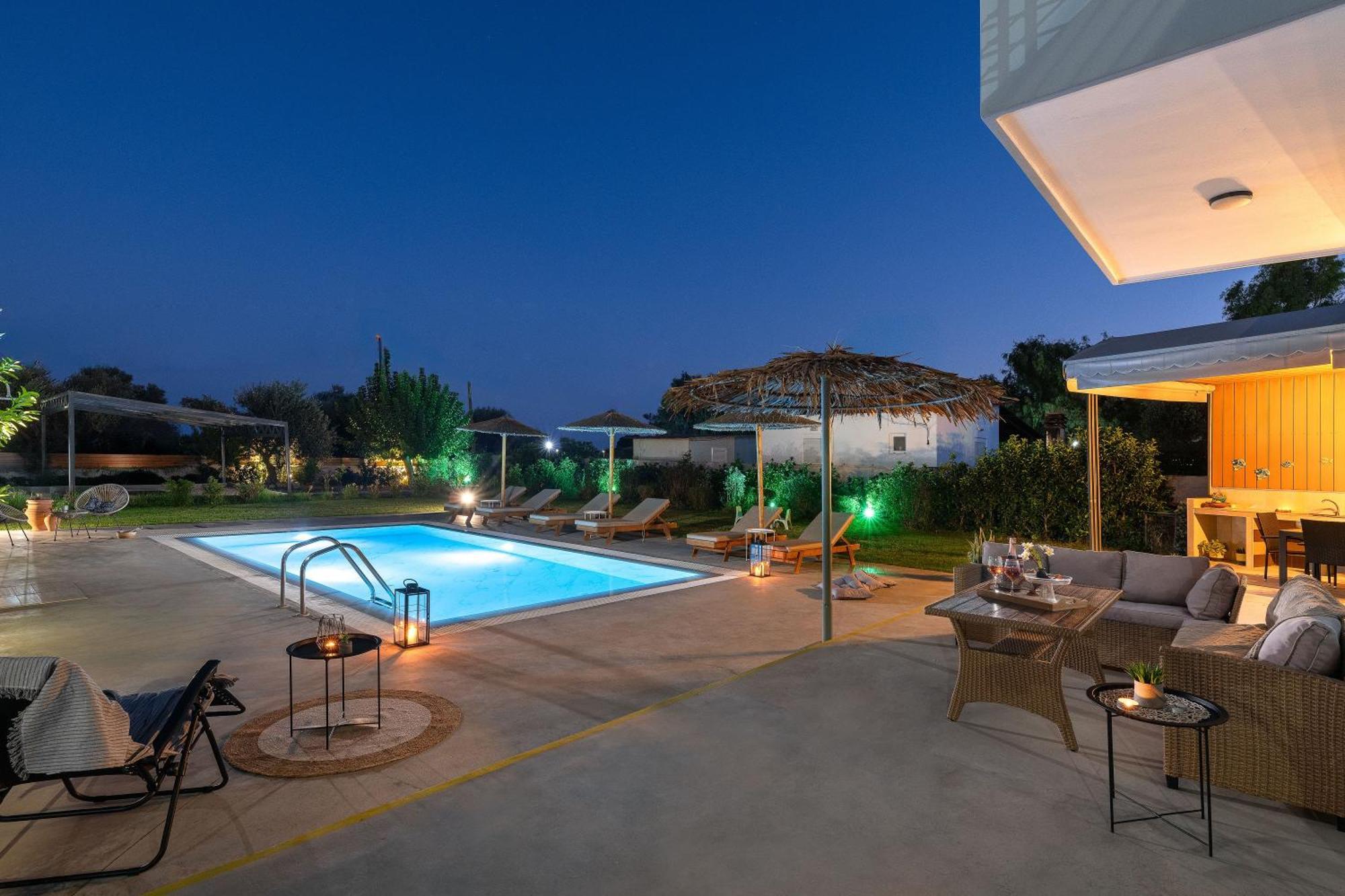Ethria Pool Villa With Heated Jacuzzi Афанту Екстериор снимка