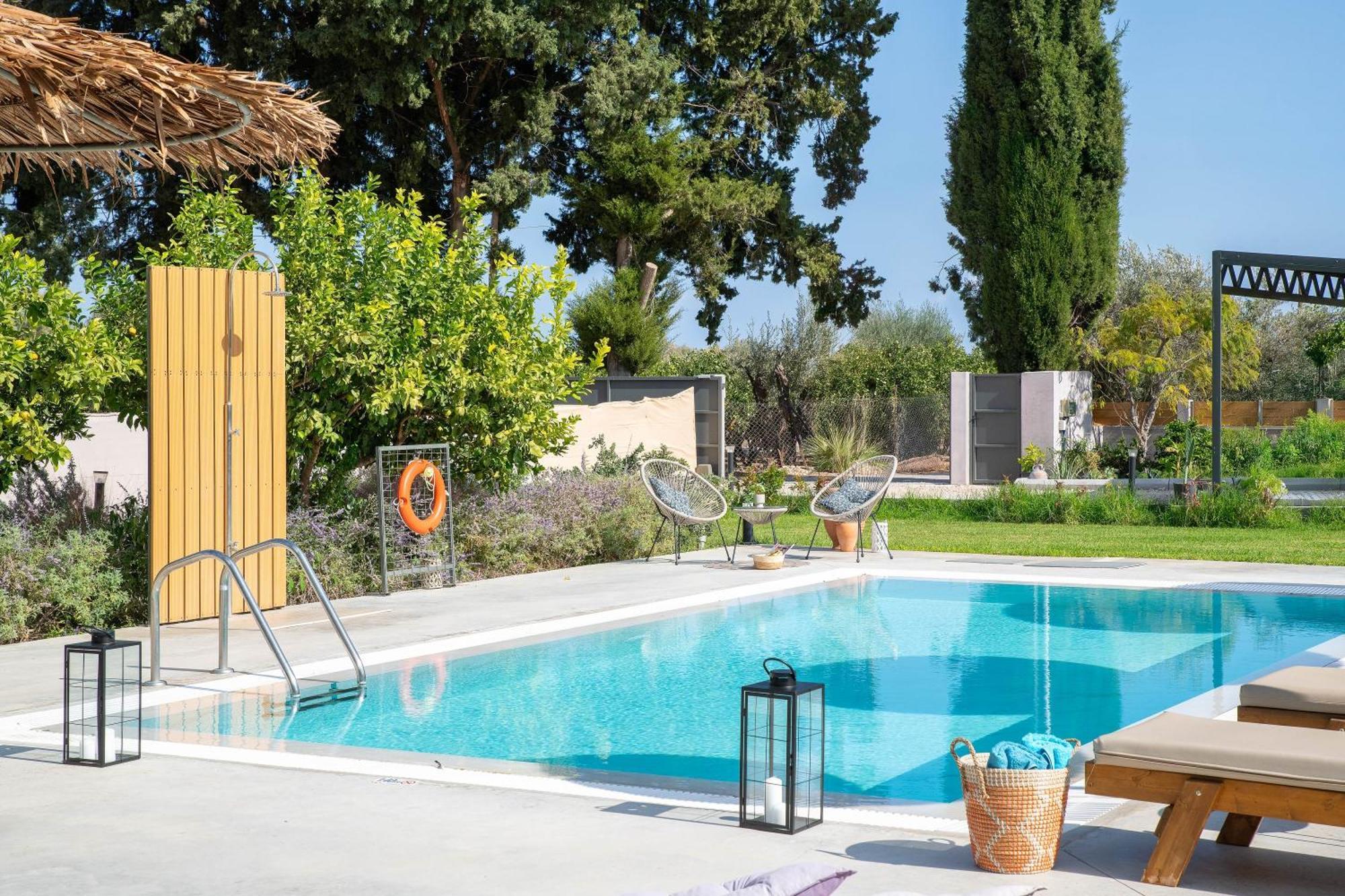 Ethria Pool Villa With Heated Jacuzzi Афанту Екстериор снимка