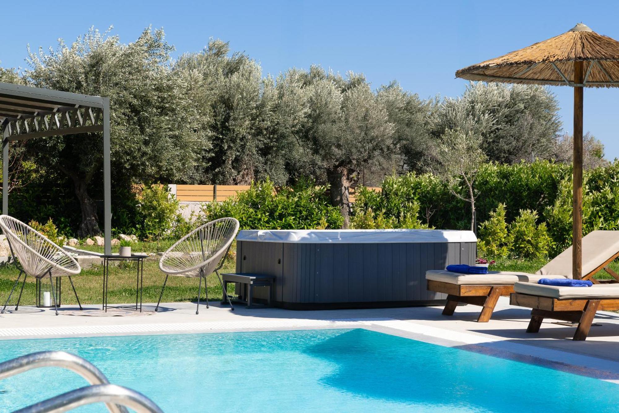 Ethria Pool Villa With Heated Jacuzzi Афанту Екстериор снимка